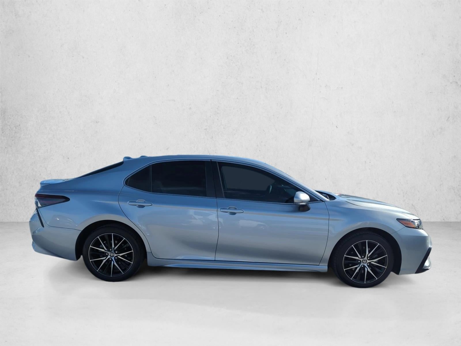 2024 Toyota Camry SE Auto (SE)