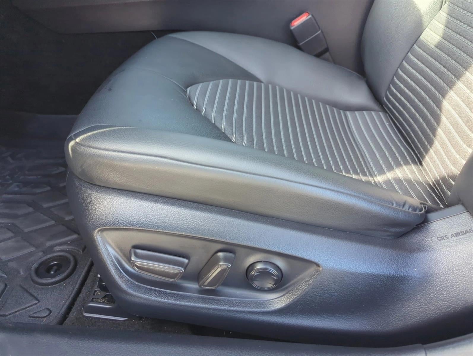 2024 Toyota Camry SE Auto (SE)