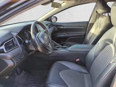 2021 Toyota Camry SE Auto (SE)