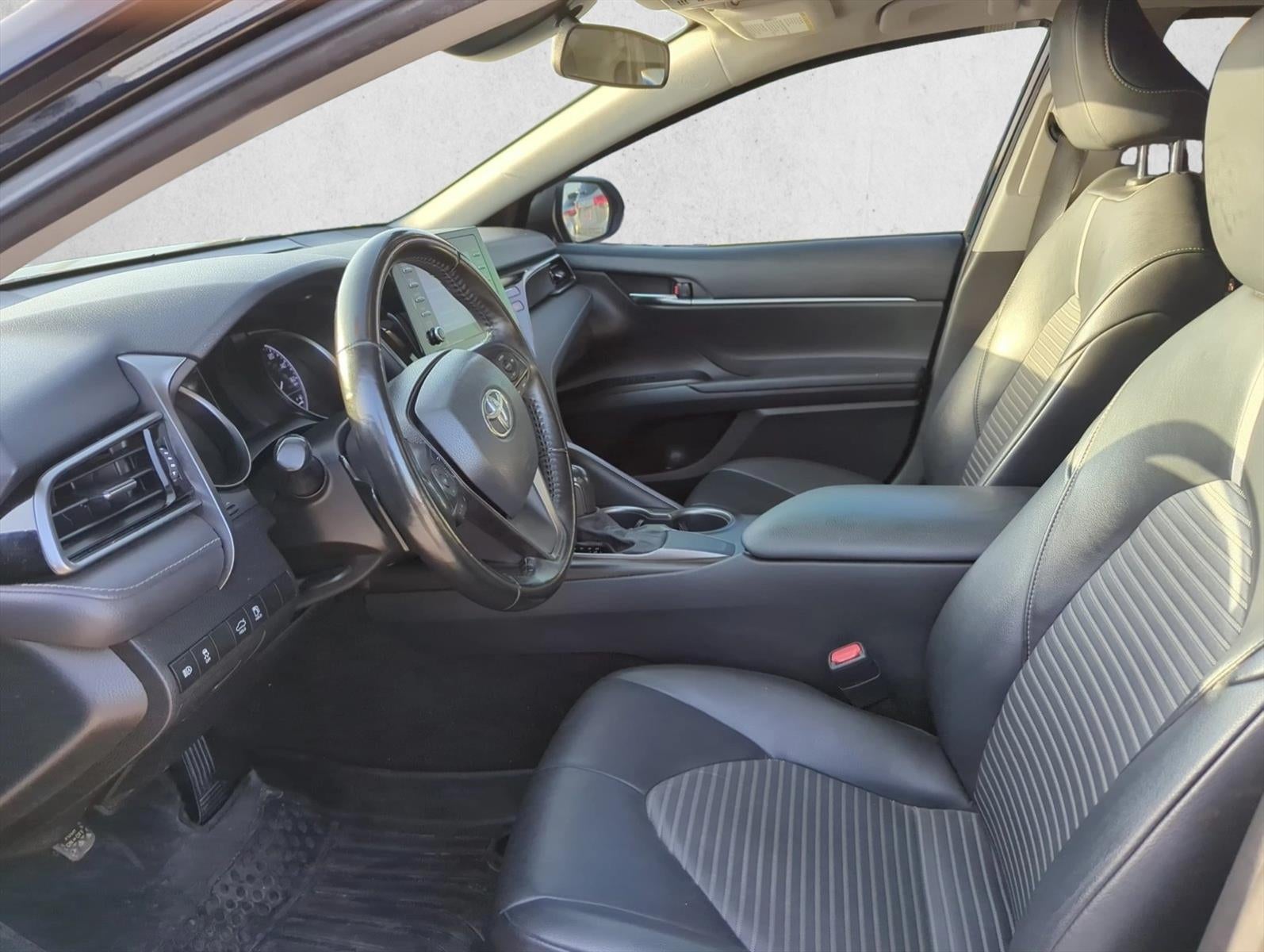 2021 Toyota Camry SE Auto (SE)