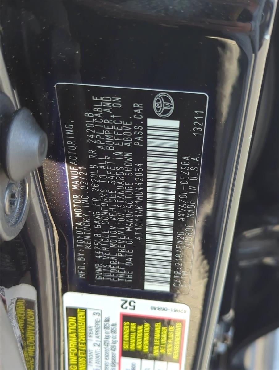 2021 Toyota Camry SE Auto (SE)