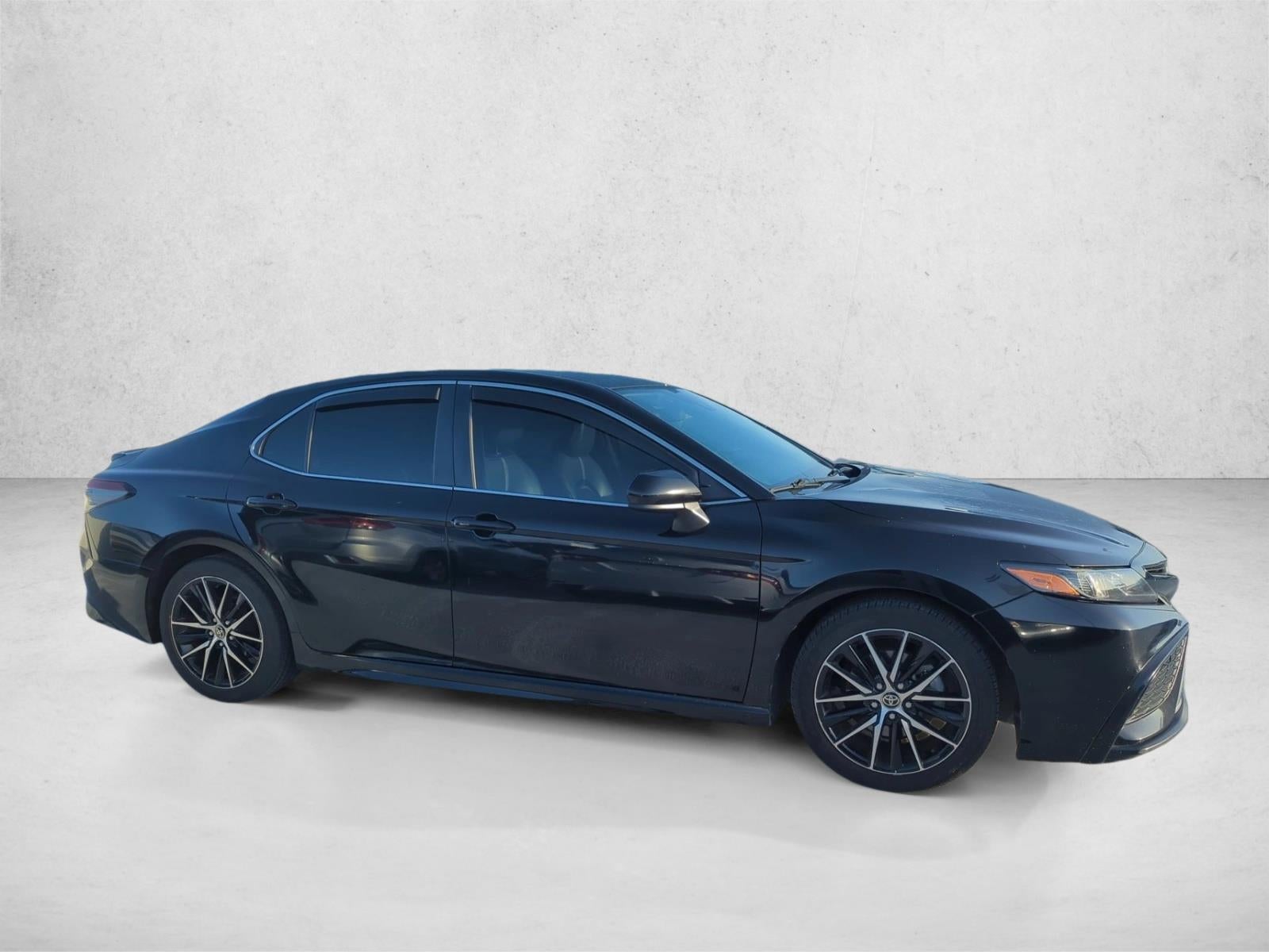 2021 Toyota Camry SE Auto (SE)