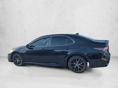 2021 Toyota Camry SE Auto (SE)