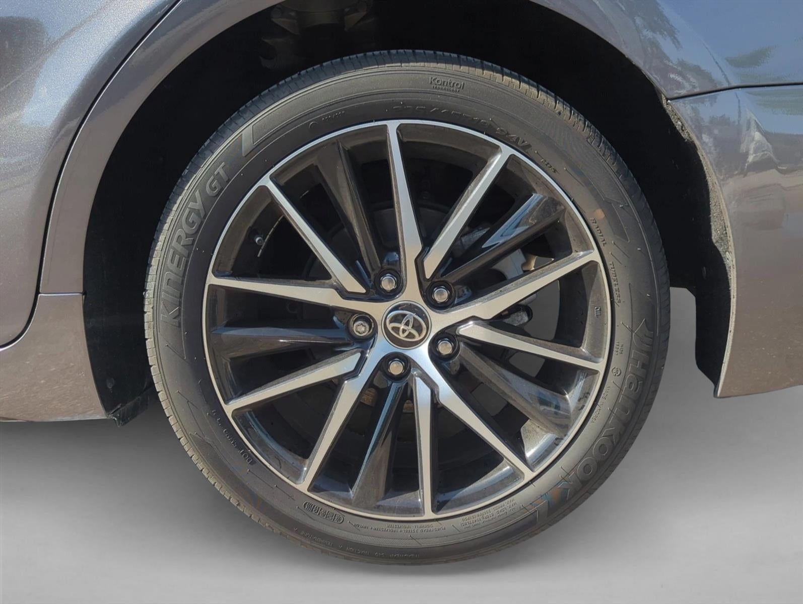 2023 Toyota Camry SE Auto (SE)