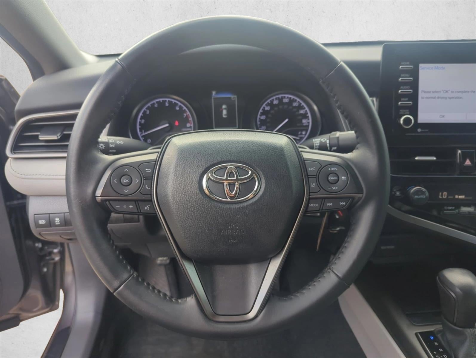 2023 Toyota Camry SE Auto (SE)