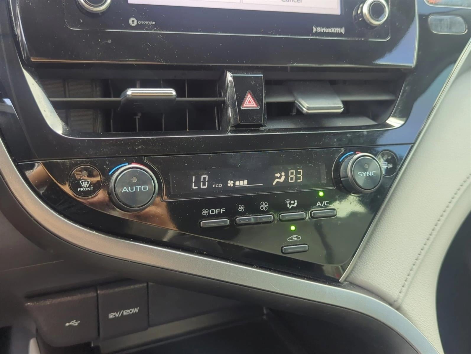2023 Toyota Camry SE Auto (SE)