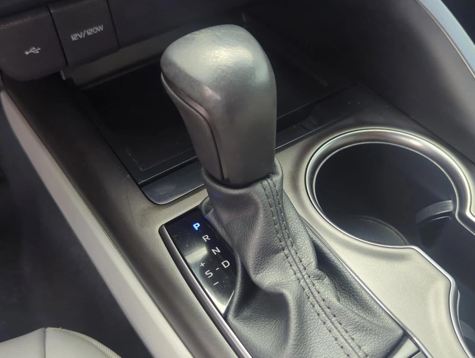 2023 Toyota Camry SE Auto (SE)