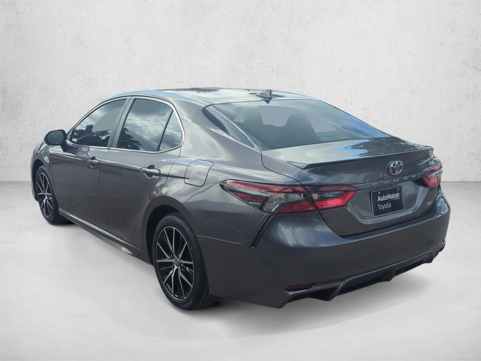 2023 Toyota Camry SE Auto (SE)