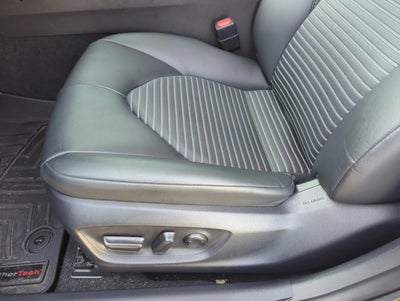 2024 Toyota Camry SE Auto (SE)