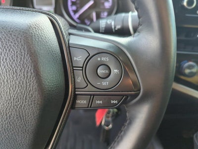 2024 Toyota Camry SE Auto (SE)