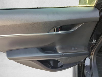 2024 Toyota Camry SE Auto (SE)