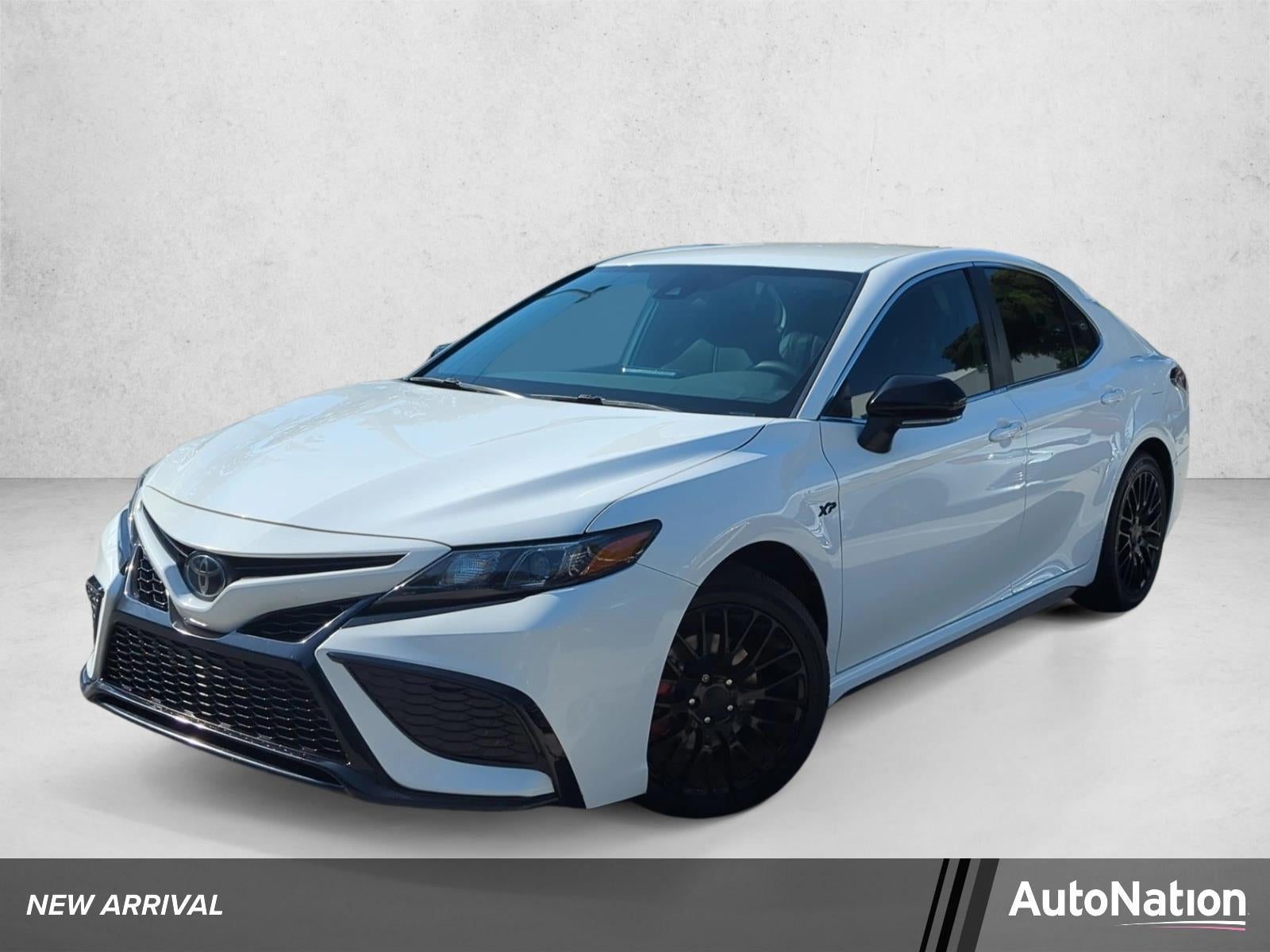 2023 Toyota Camry SE Auto (SE)