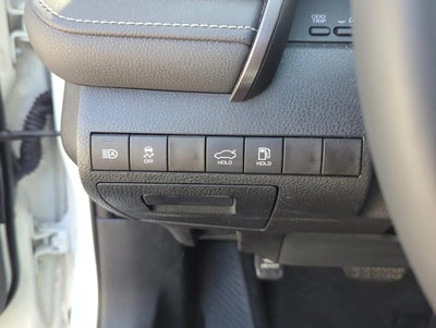 2023 Toyota Camry SE Auto (SE)