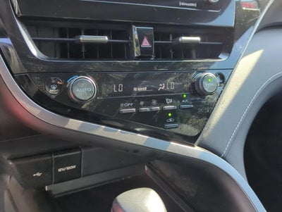 2023 Toyota Camry SE Auto (SE)