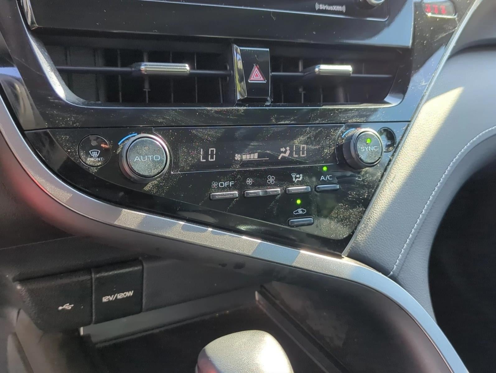 2023 Toyota Camry SE Auto (SE)