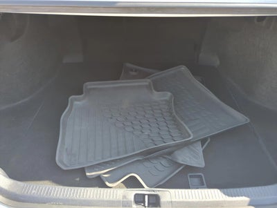 2023 Toyota Camry SE Auto (SE)