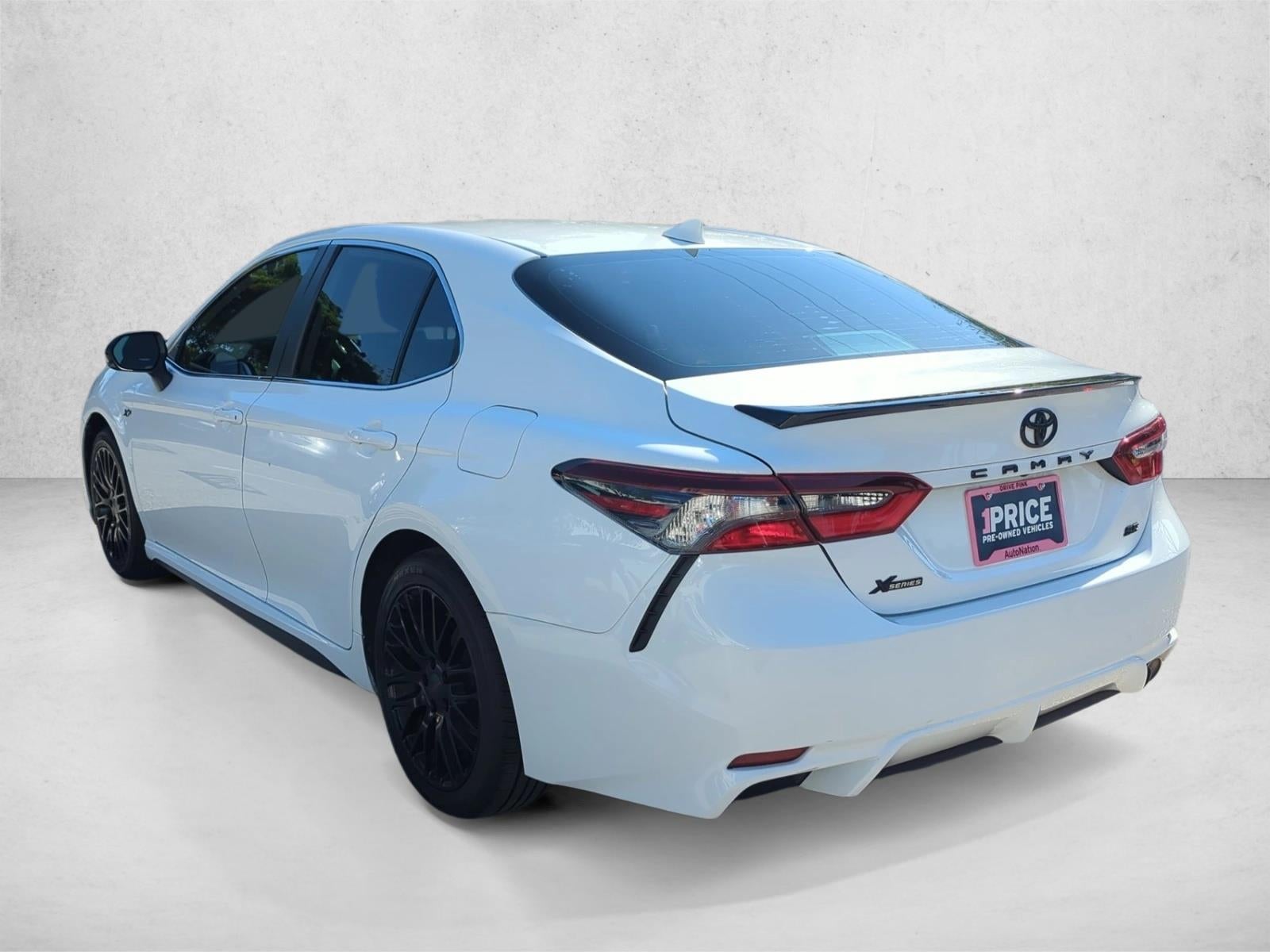 2023 Toyota Camry SE Auto (SE)