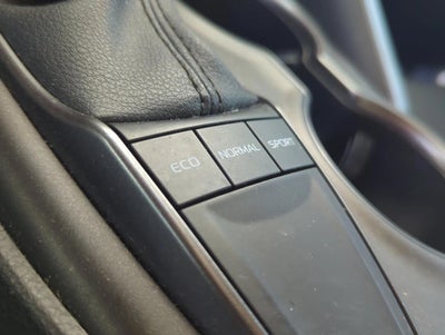 2023 Toyota Camry SE Auto (SE)