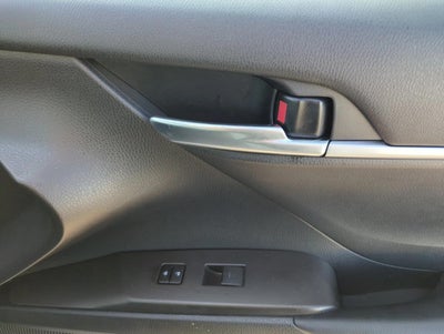 2023 Toyota Camry SE Auto (SE)