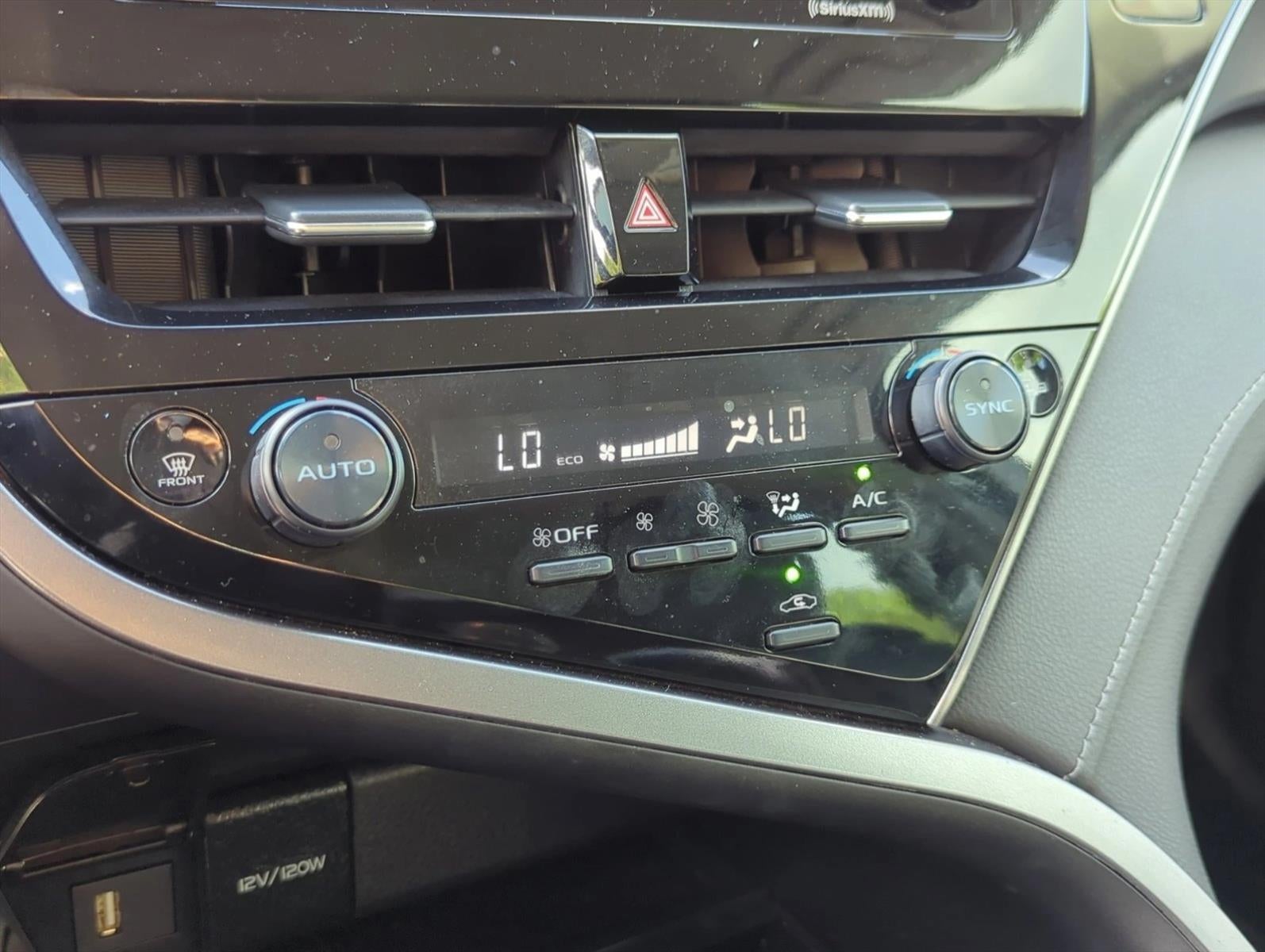2023 Toyota Camry SE Auto (SE)