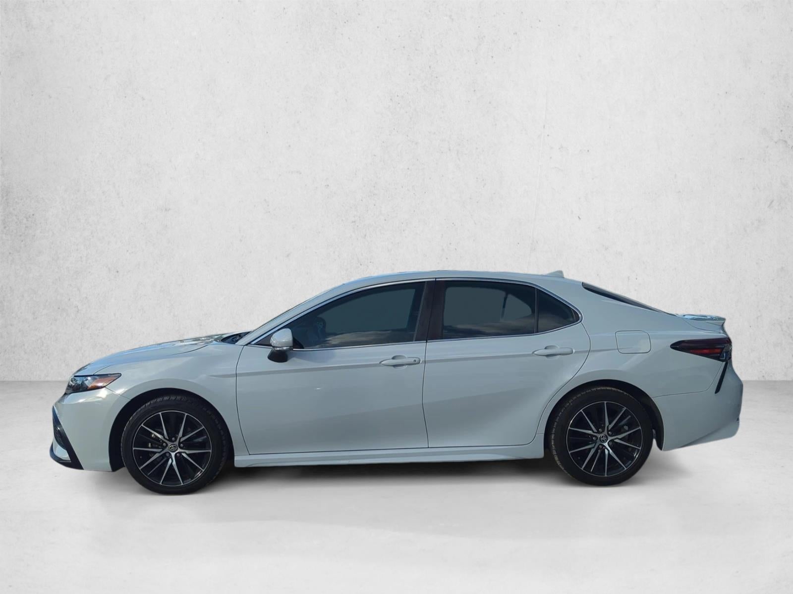 2023 Toyota Camry SE Auto (SE)