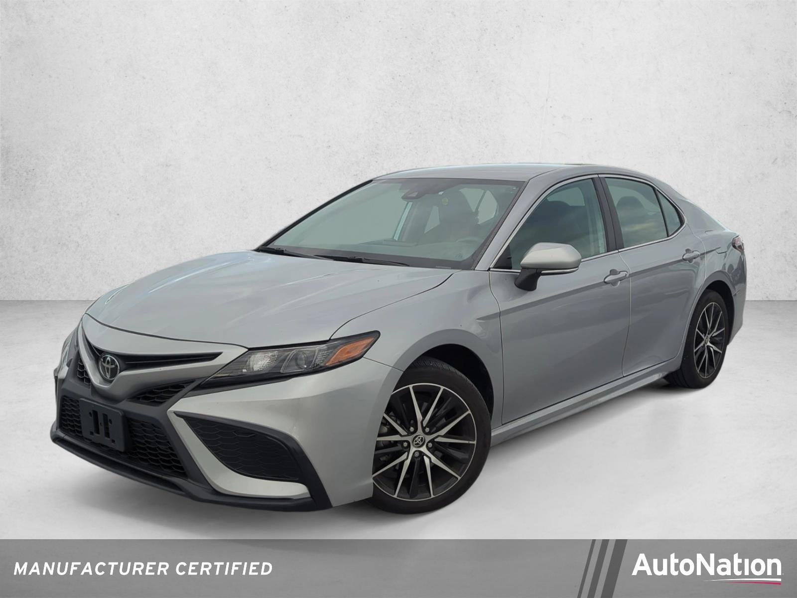 2023 Toyota Camry SE Auto (SE)