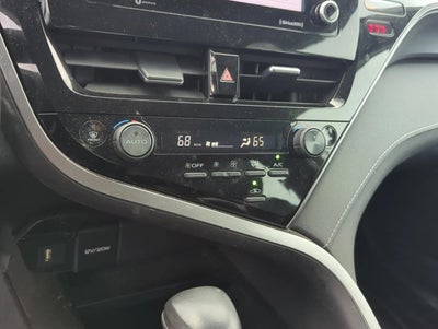 2023 Toyota Camry SE Auto (SE)