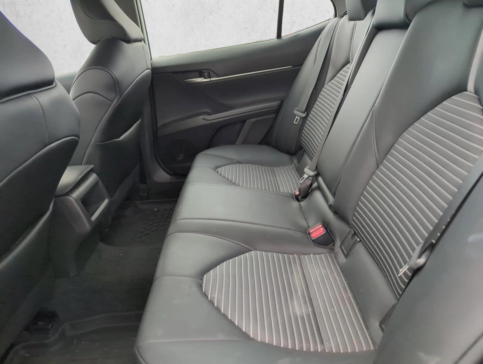 2023 Toyota Camry SE Auto (SE)