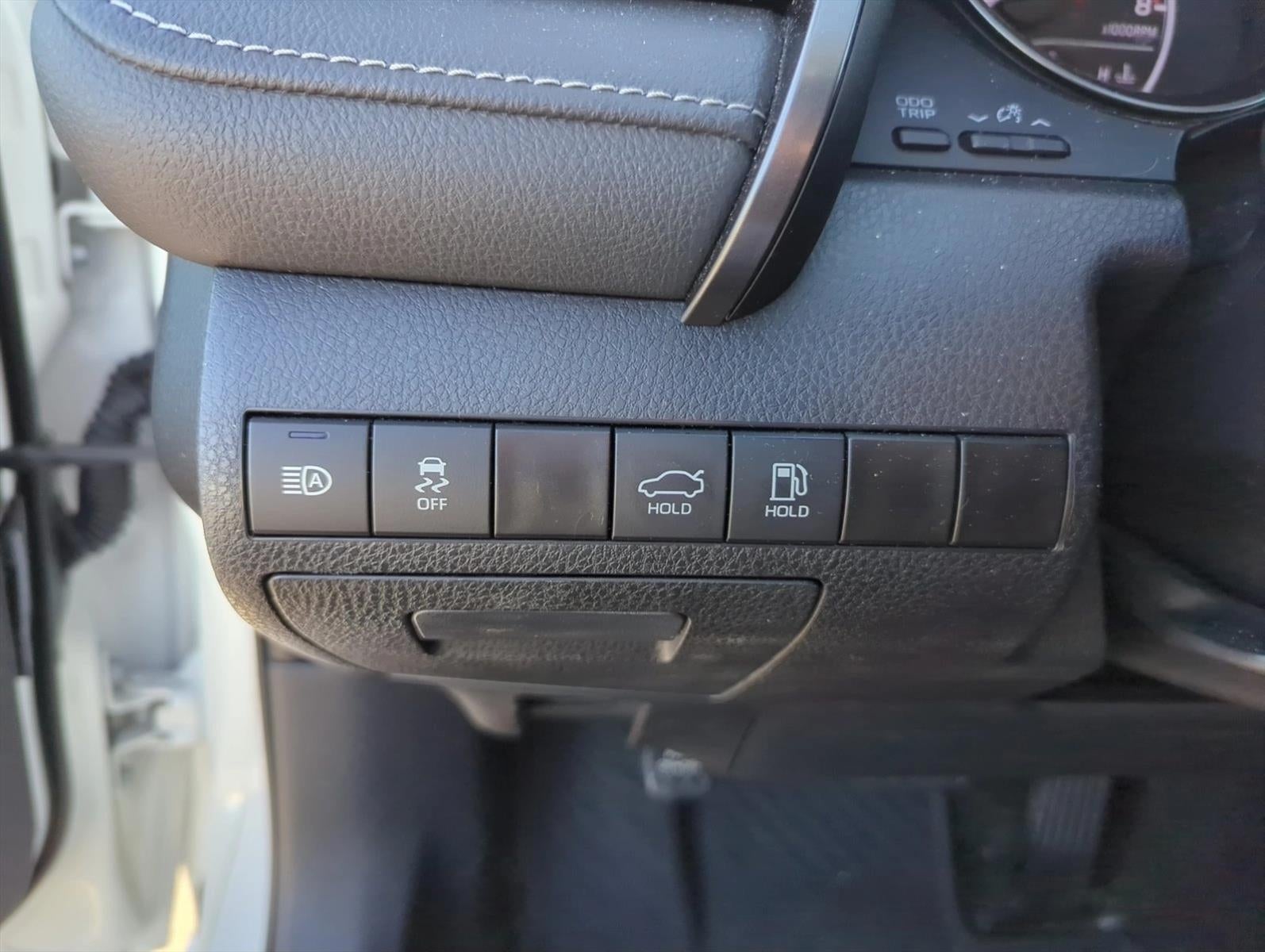 2023 Toyota Camry SE Auto (SE)