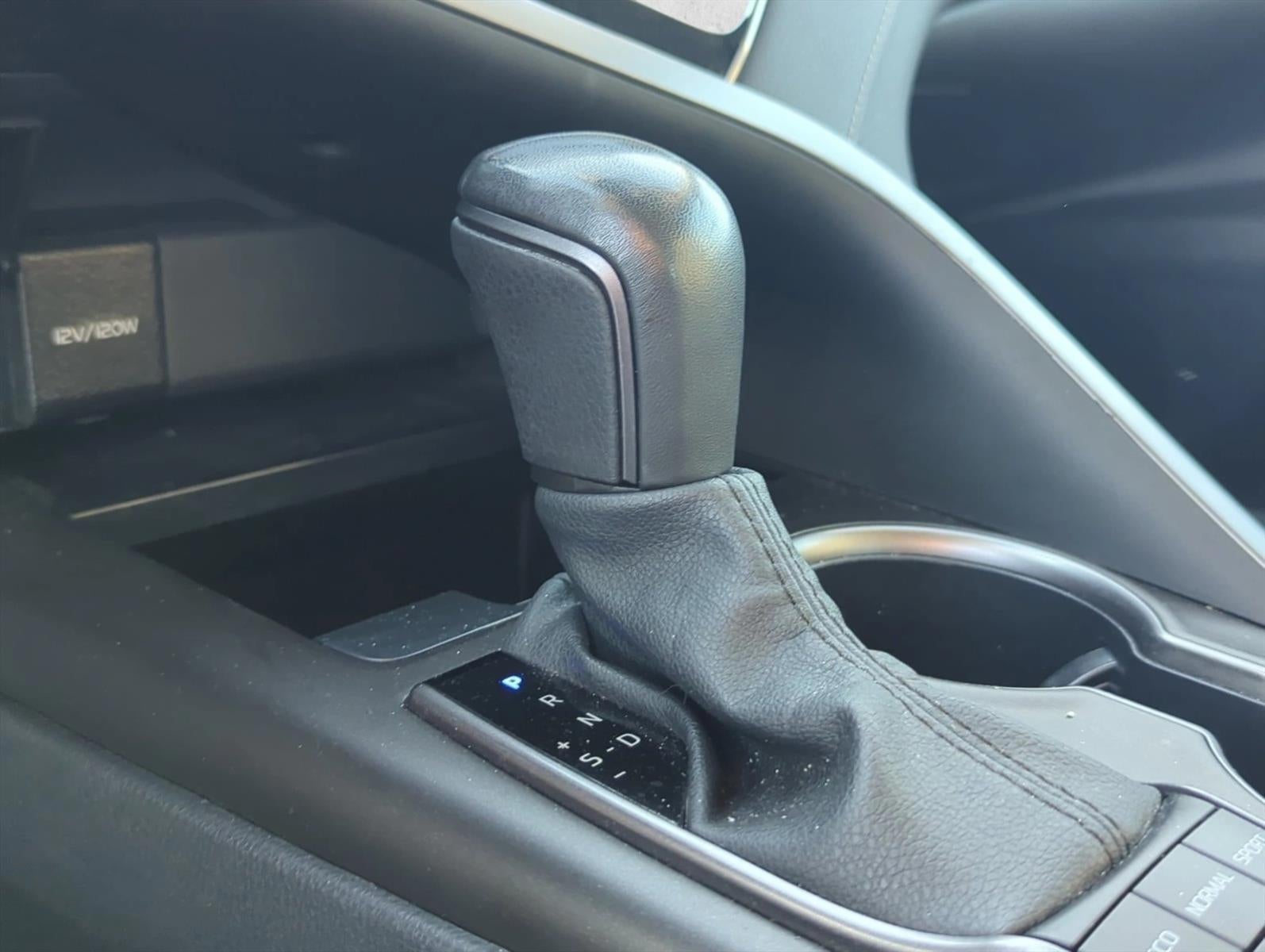 2023 Toyota Camry SE Auto (SE)