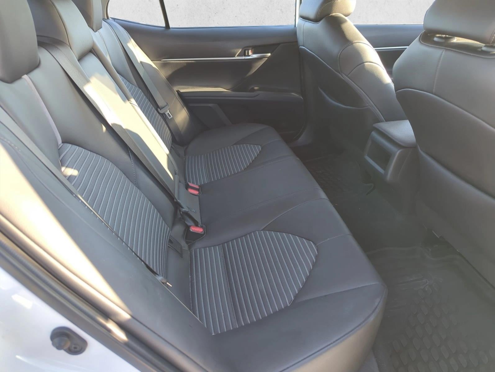 2023 Toyota Camry SE Auto (SE)