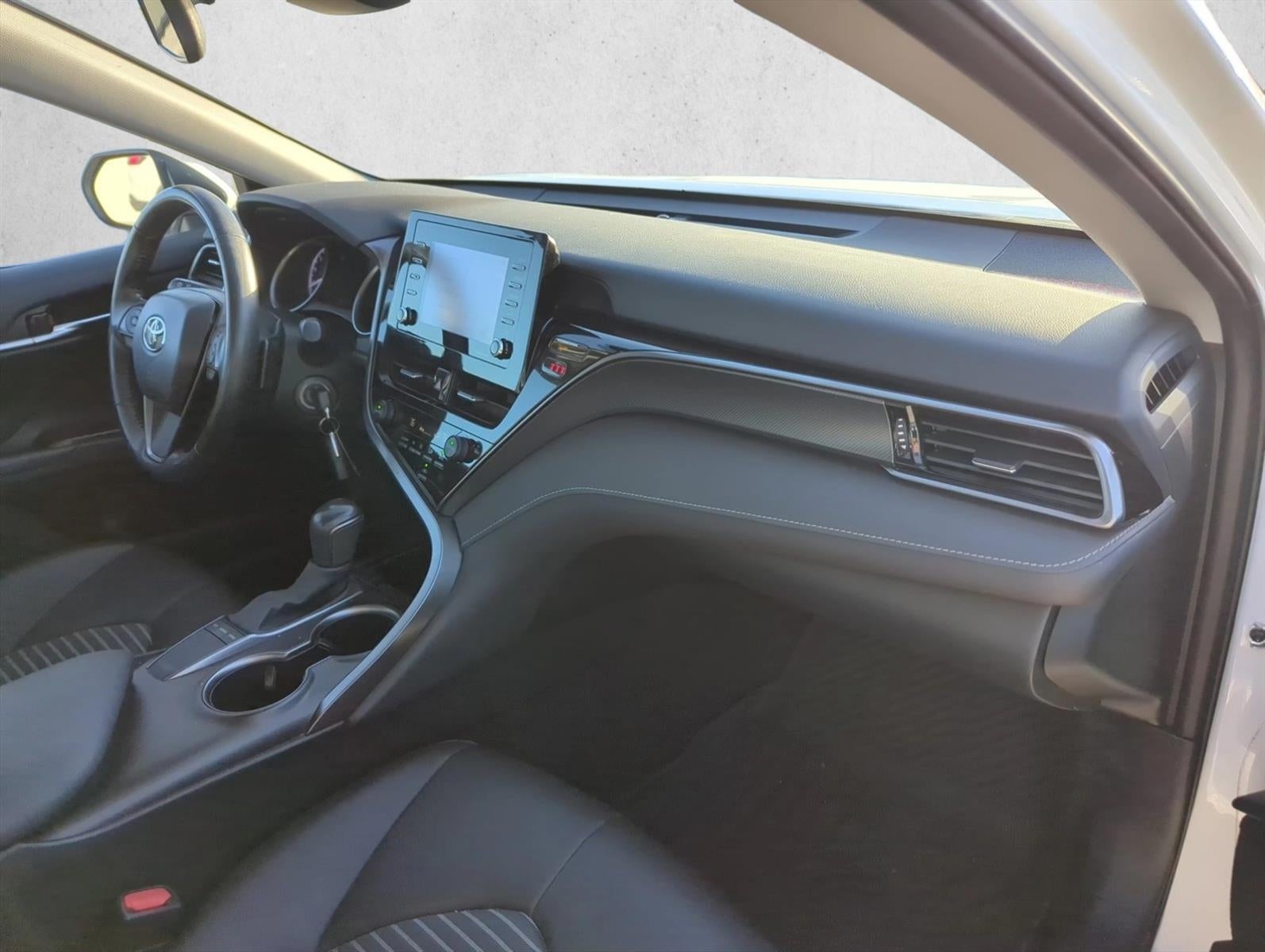 2023 Toyota Camry SE Auto (SE)