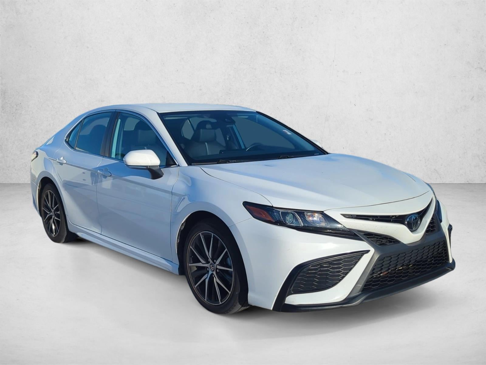 2023 Toyota Camry SE Auto (SE)
