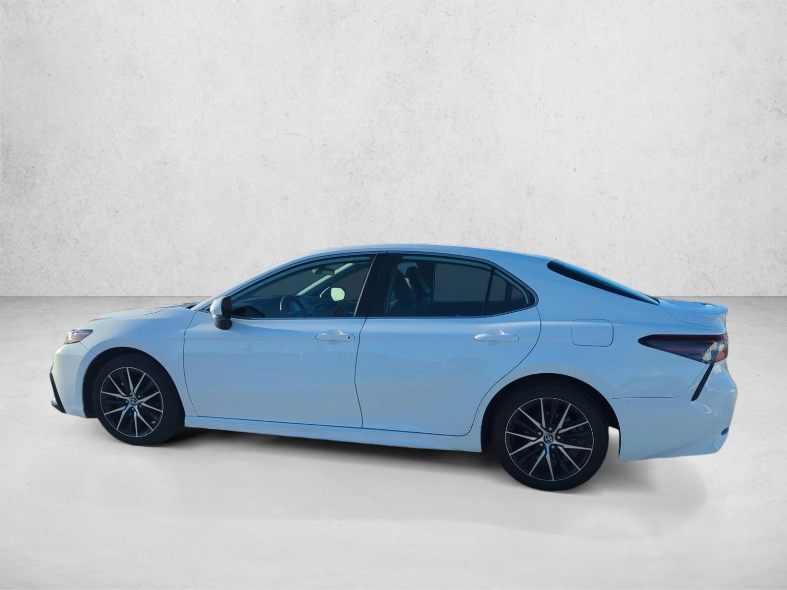 2023 Toyota Camry SE Auto (SE)
