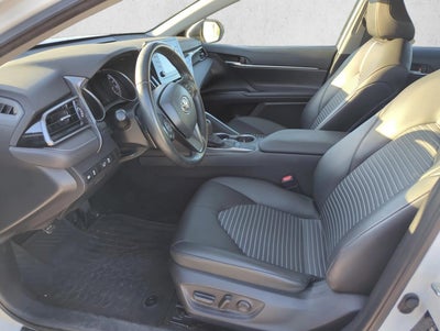 2023 Toyota Camry SE Auto (SE)