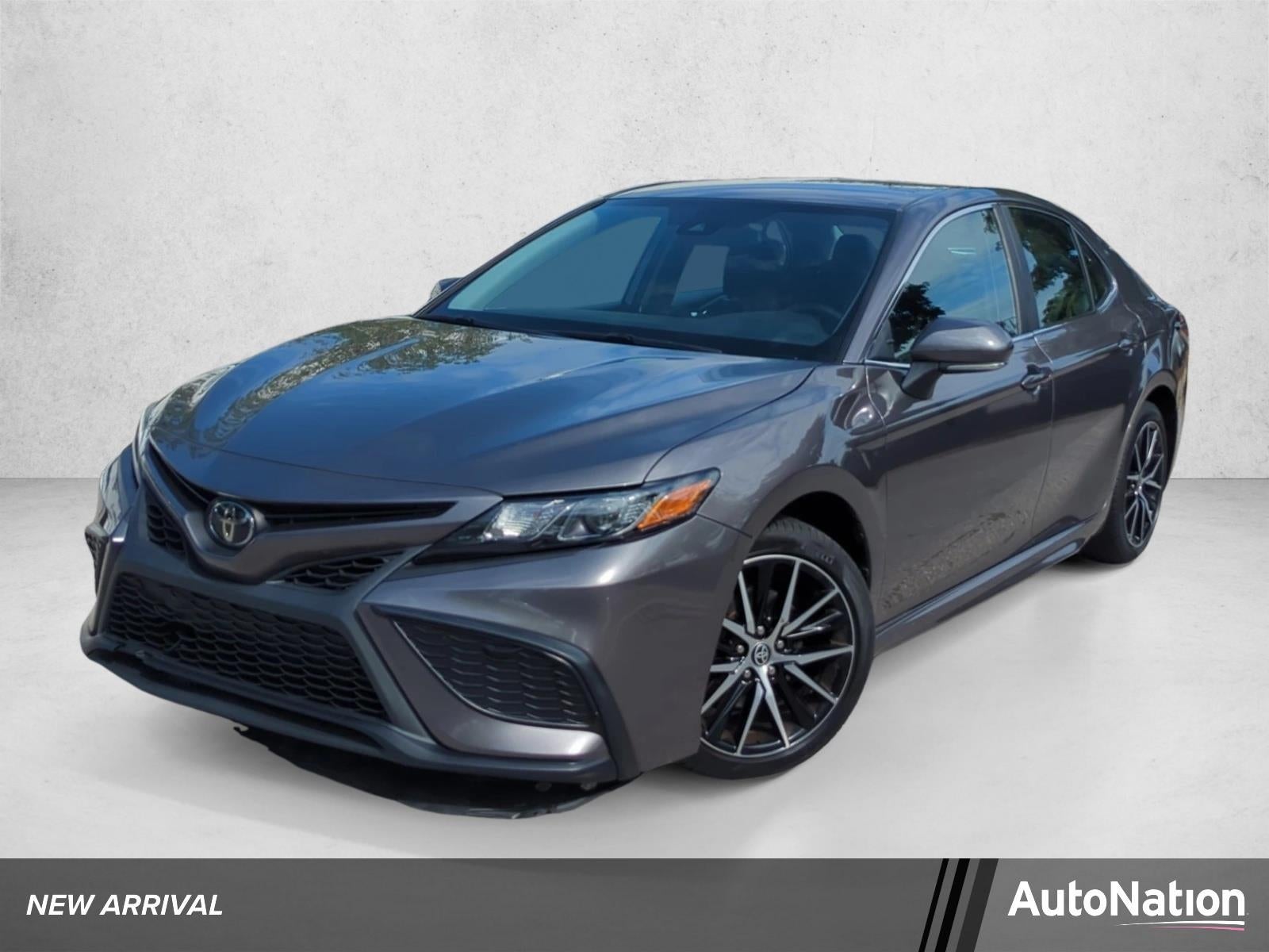 2023 Toyota Camry SE Auto (SE)