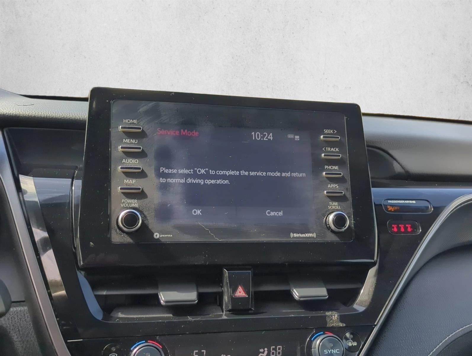 2023 Toyota Camry SE Auto (SE)