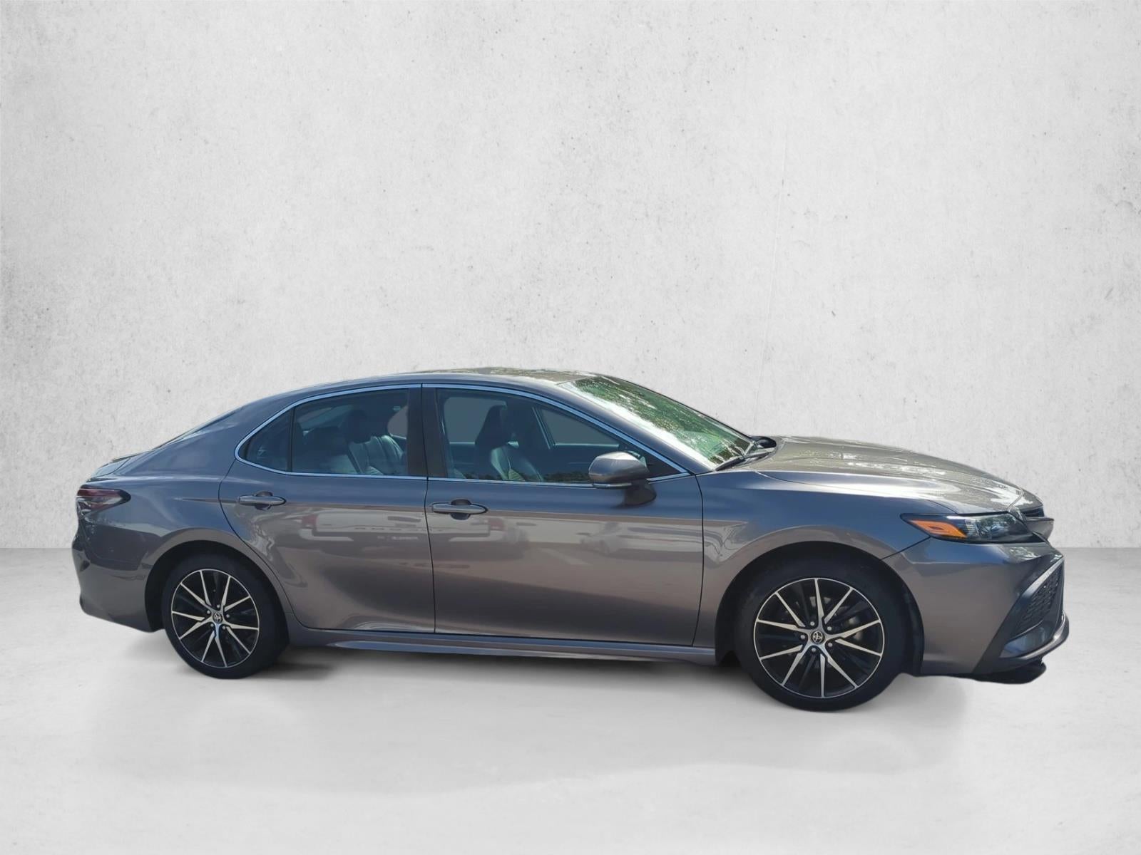 2023 Toyota Camry SE Auto (SE)