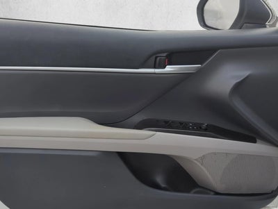 2023 Toyota Camry SE Auto (SE)