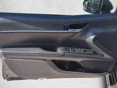 2021 Toyota Camry SE Auto (SE)