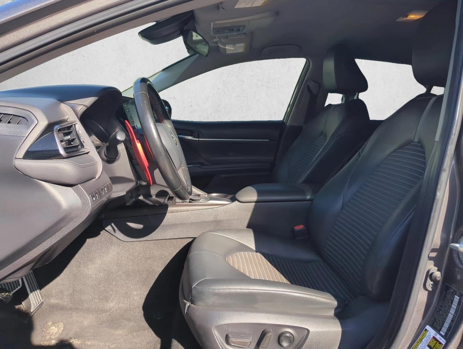 2021 Toyota Camry SE Auto (SE)