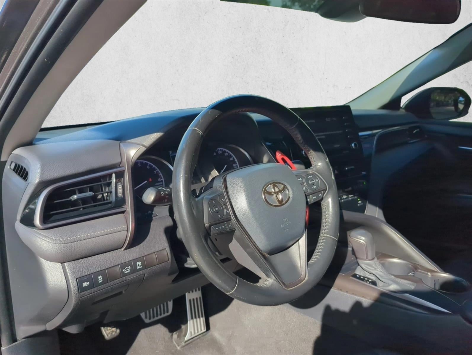 2021 Toyota Camry SE Auto (SE)