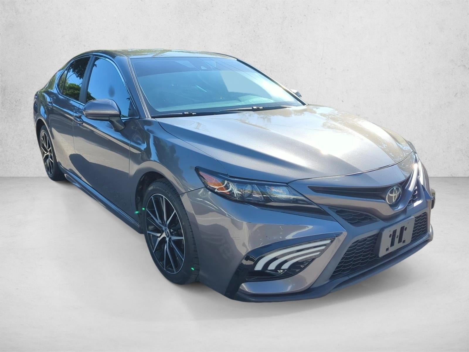2021 Toyota Camry SE Auto (SE)