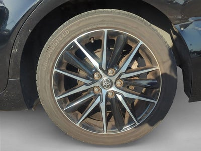 2021 Toyota Camry SE Auto (SE)