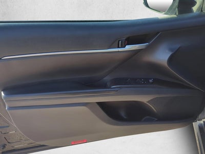 2021 Toyota Camry SE Auto (SE)