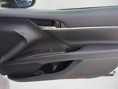 2023 Toyota Camry SE Auto (SE)