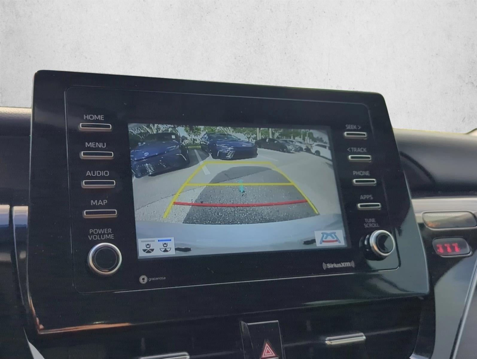 2024 Toyota Camry SE Auto (SE)