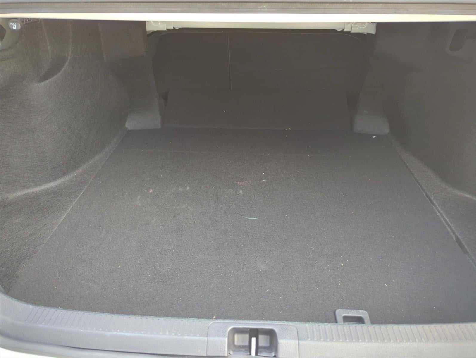 2024 Toyota Camry SE Auto (SE)