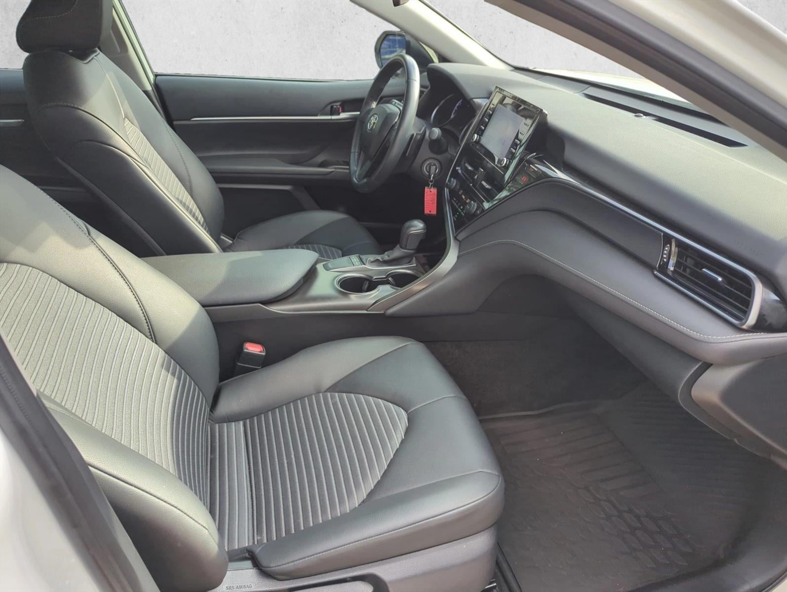 2024 Toyota Camry SE Auto (SE)