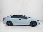 2024 Toyota Camry SE Auto (SE)